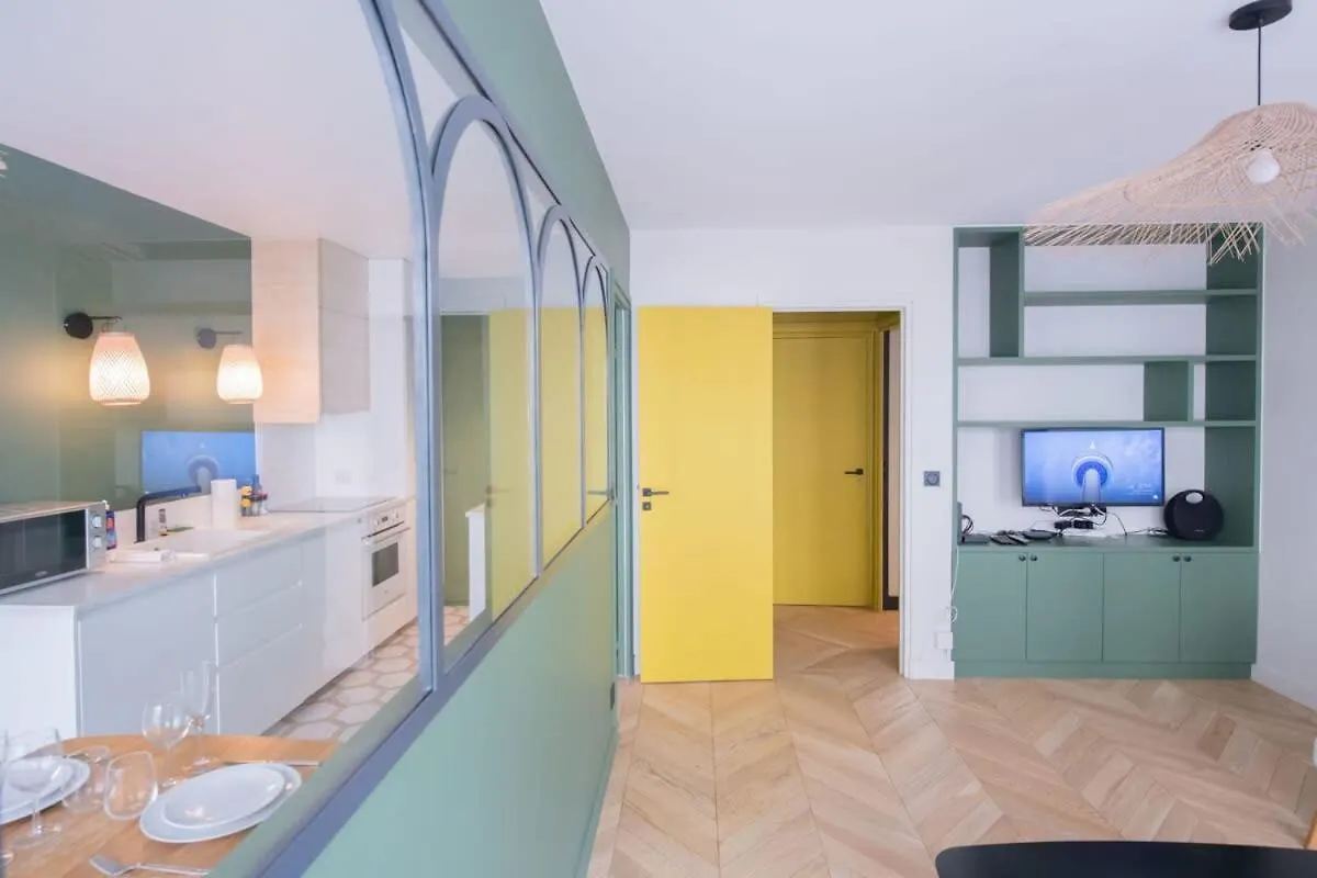 Recently Renovated 3Bd Next To Invalides Apartment Paris
