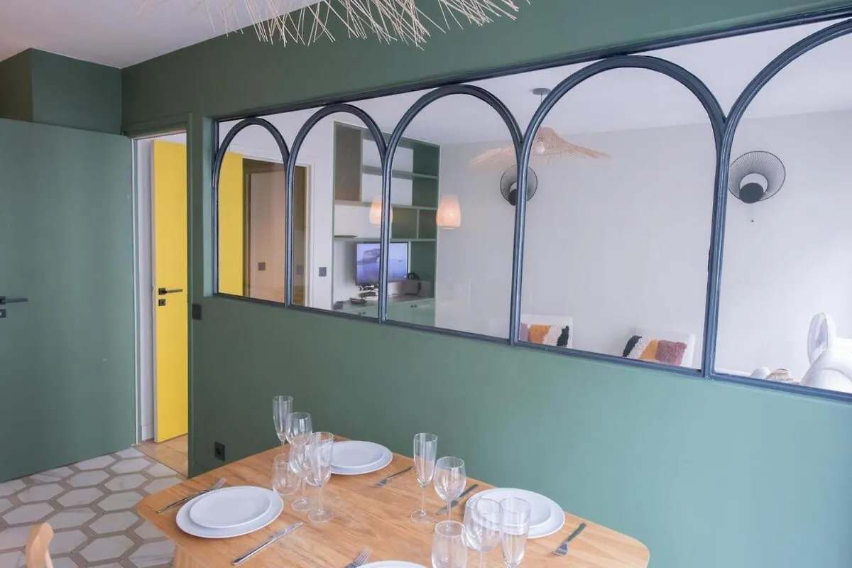 Recently Renovated 3Bd Next To Invalides Apartment Paris