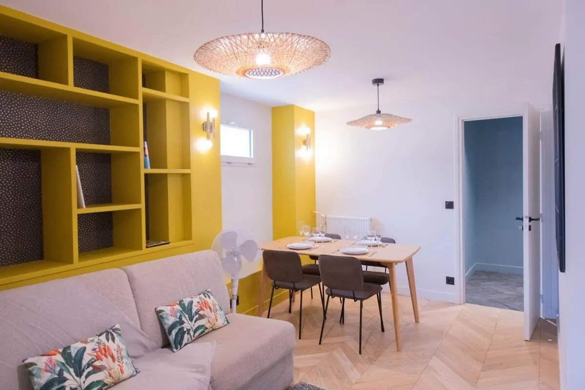 Recently Renovated 3Bd Next To Invalides Apartment Paris